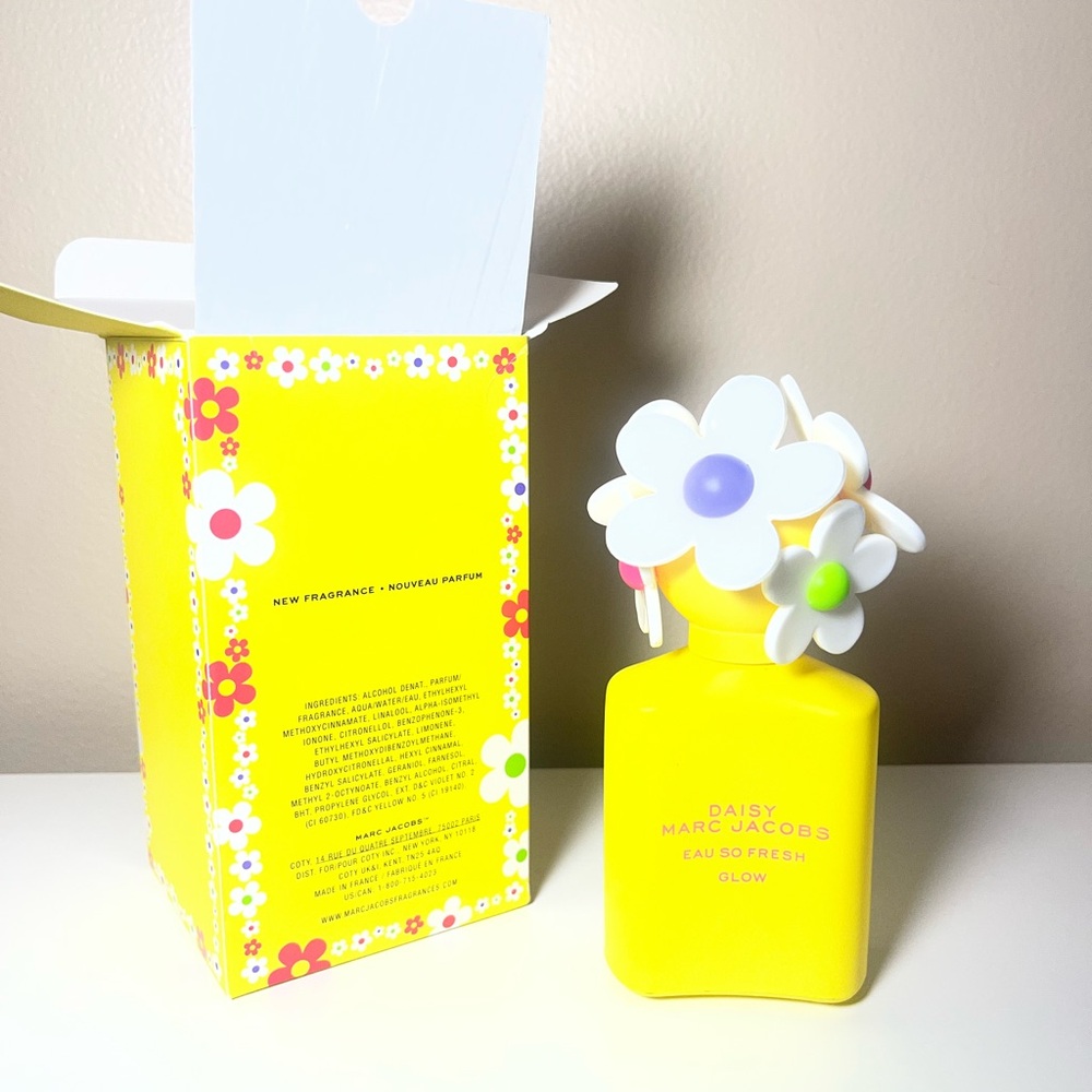 Marc Jacobs Daisy Eau So Fresh Glow - Bright Yellow Floral Bottle